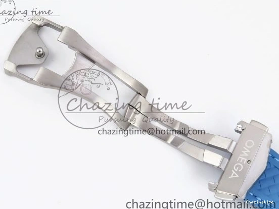 0201 GoAnywhere Aqua Terra GMT Worldtimer 43mm VSF 1:1 Best Edition Summer Blue Dial on Blue Rubber Strap A8938 Super Clone 7722